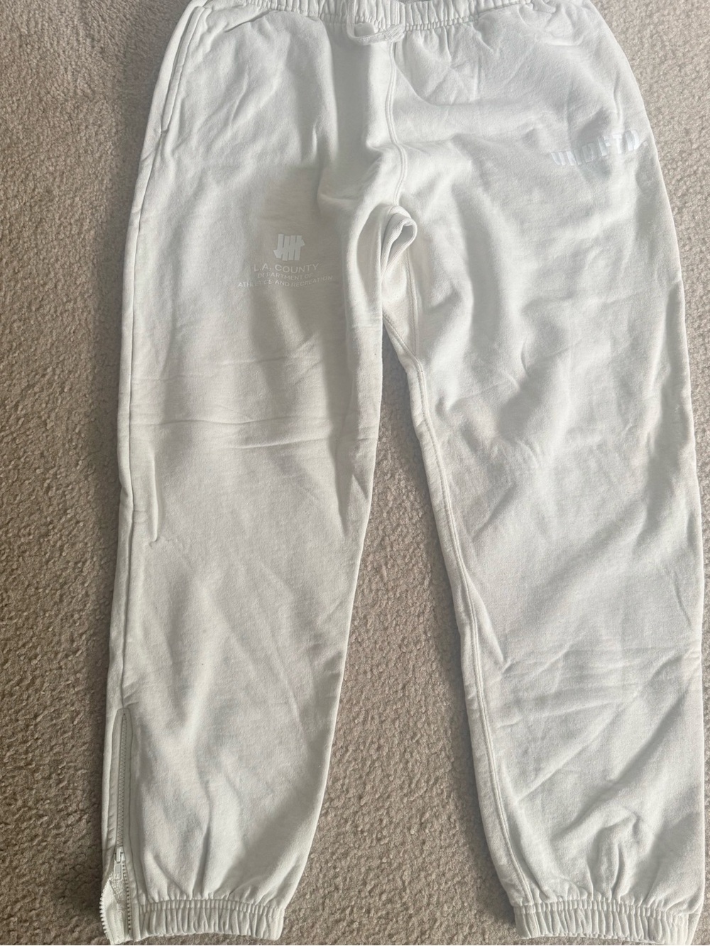 Undefeated LA county Sweatpants - XL